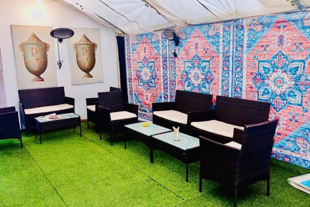 Cozy Studio Opposite Chelsea Stadium 런던 외부 사진